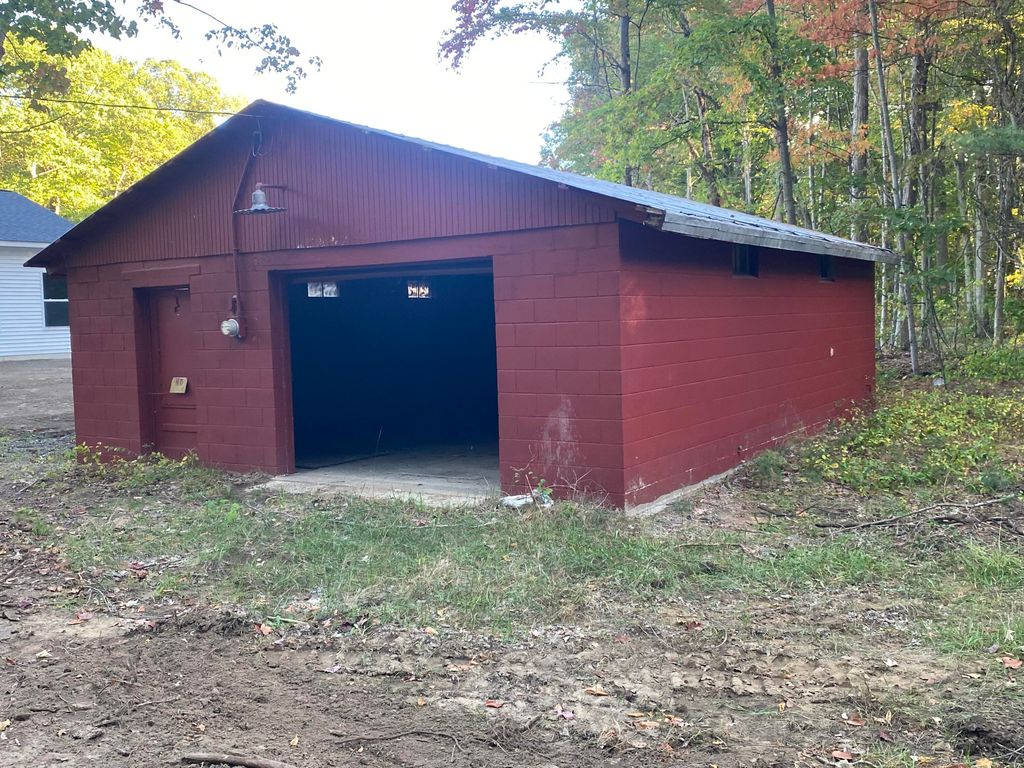 Photo of 18901 148th Avenue, Spring Lake, MI 49456 (MLS # 25052352)