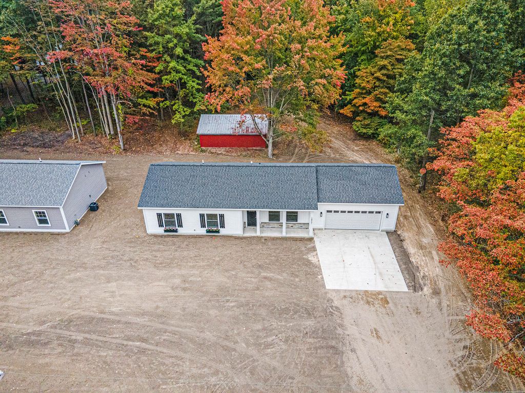 Photo of 18901 148th Avenue, Spring Lake, MI 49456 (MLS # 25052352)