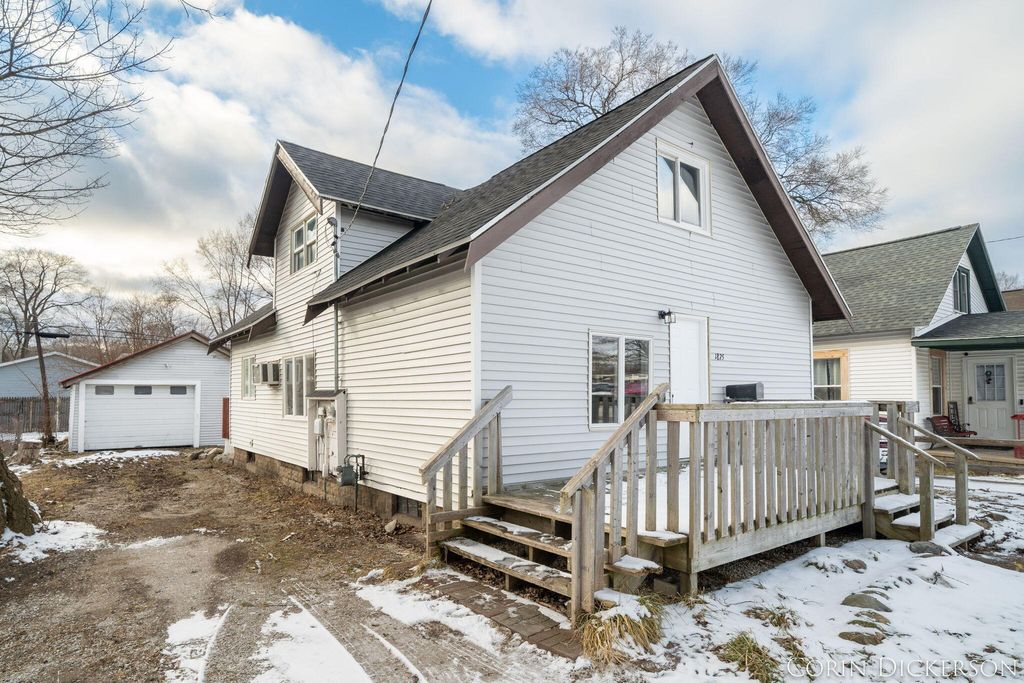 Photo of 1875 Henry Street, Muskegon, MI 49441 (MLS # 26006680)