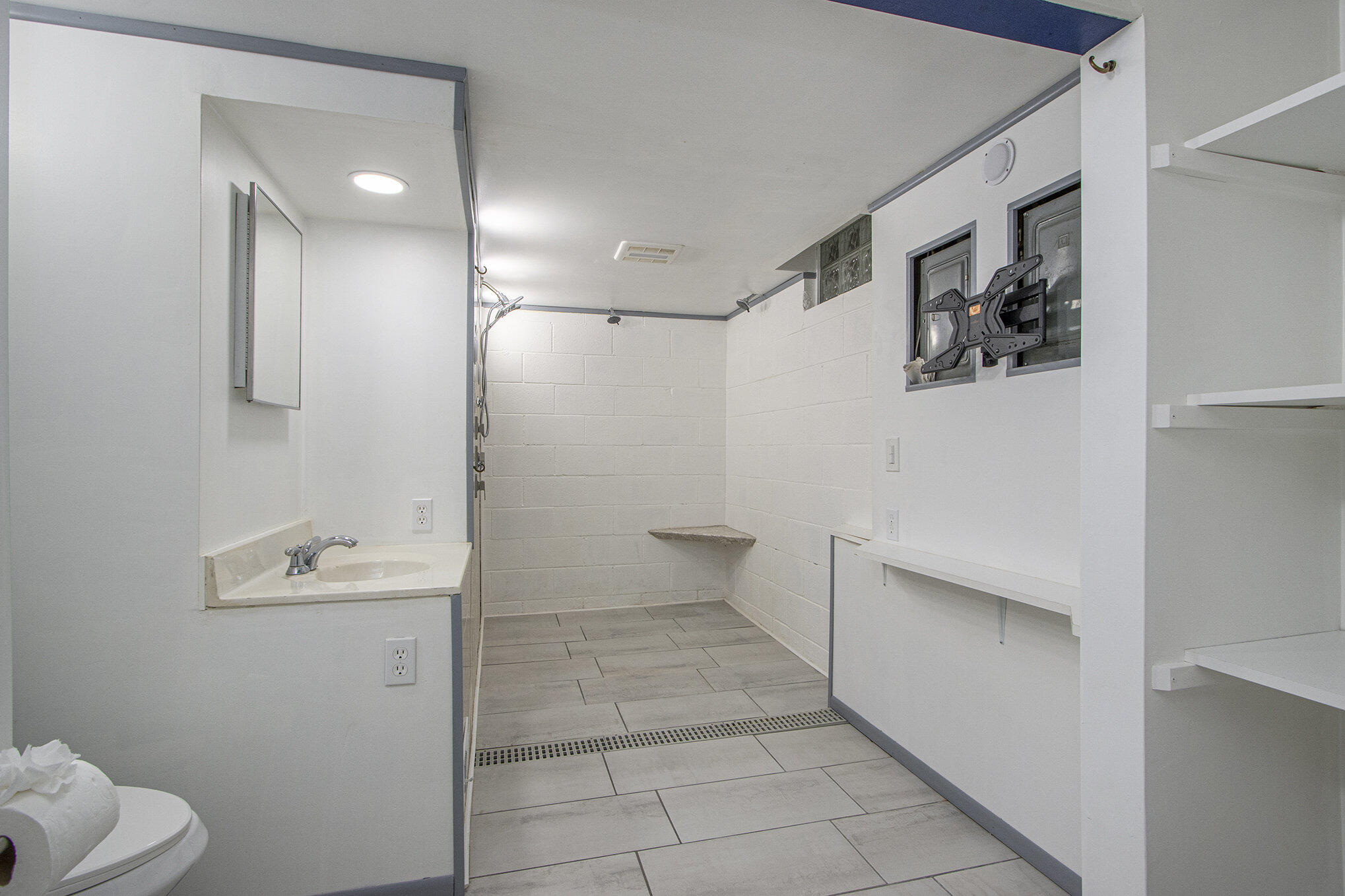 Portage, Michigan 49024, United States, 3 Bedrooms Bedrooms, ,4 BathroomsBathrooms,Residential,Active,207302