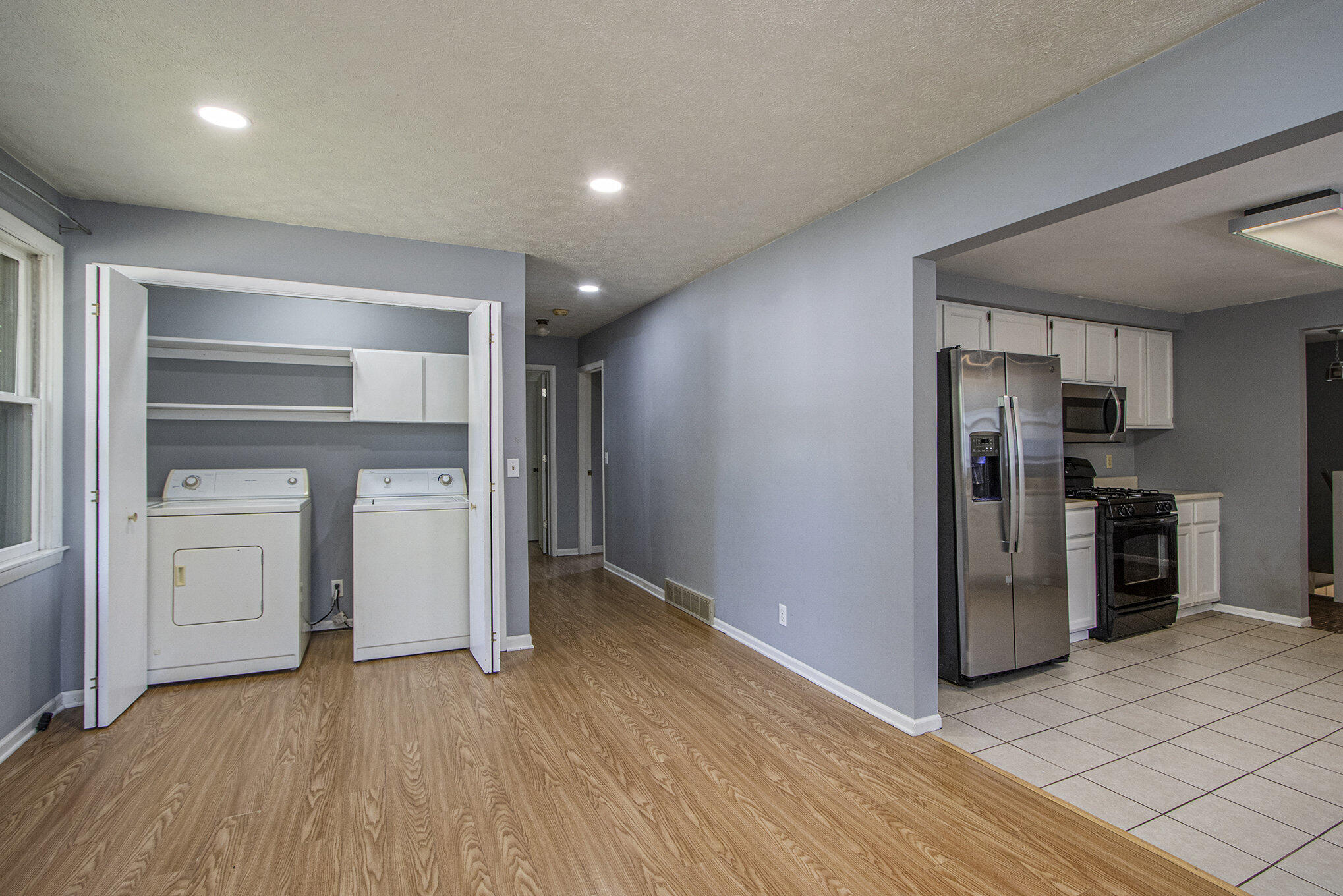 Portage, Michigan 49024, United States, 3 Bedrooms Bedrooms, ,4 BathroomsBathrooms,Residential,Active,207302