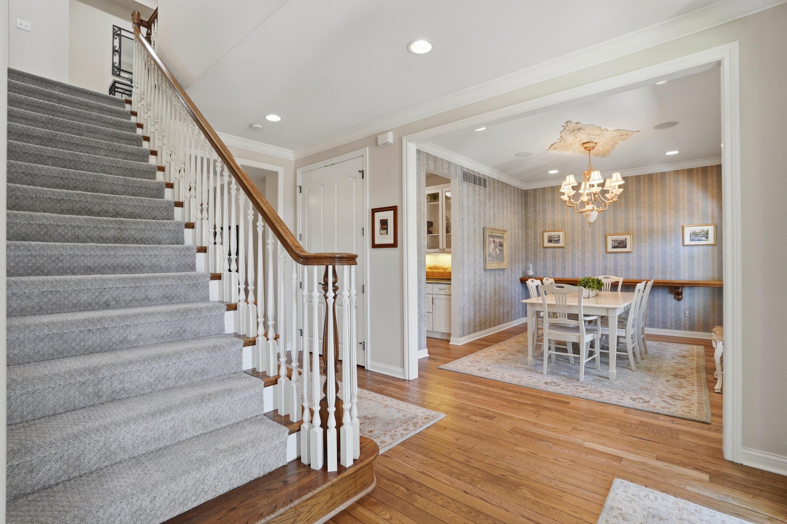 5693 Strawberry Circle