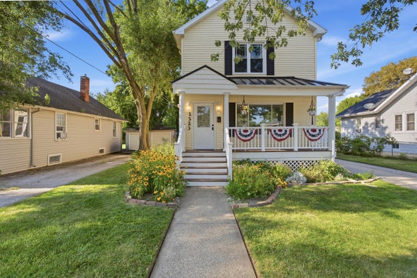 1323 WOLCOTT AVE, SAINT JOSEPH, MI 49085 - Image 52eb971b34afeca5b416be841b2c2a2f/1125280645