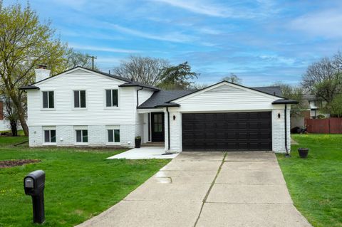 Photo of 22589 Bell Brook Street, Southfield, MI 48034 (MLS # 26017000)