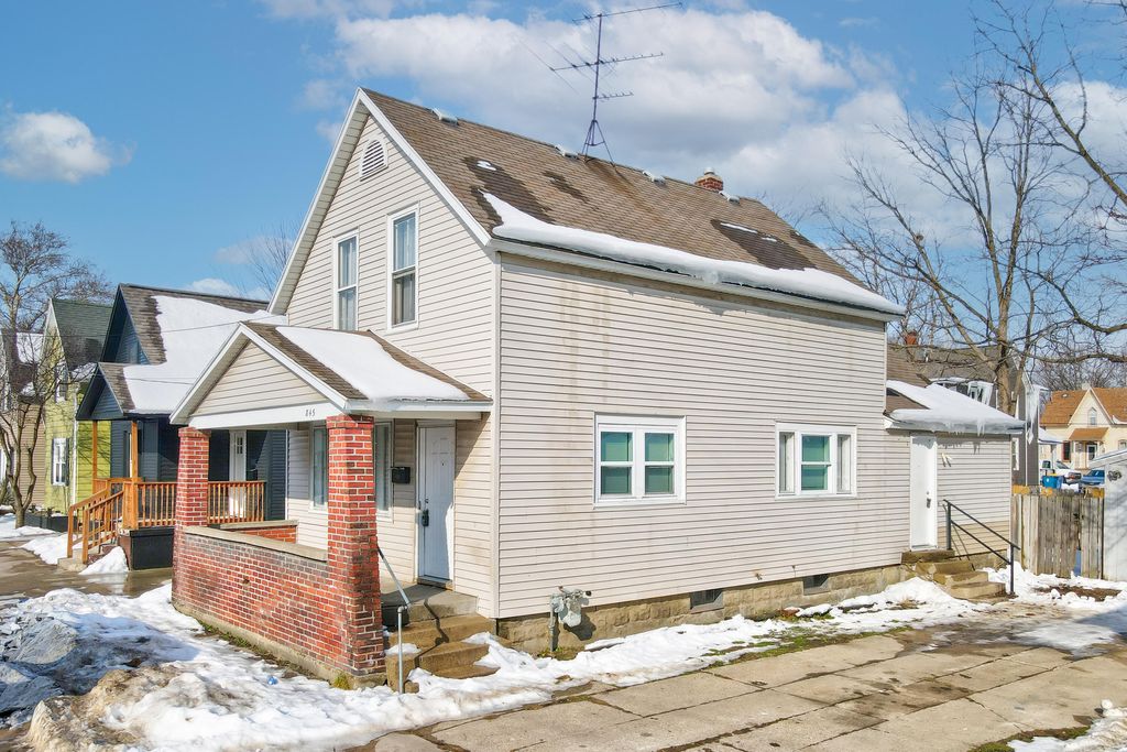 Photo of 845 Nagold Street NW, Grand Rapids, MI 49504 (MLS # 26005508)