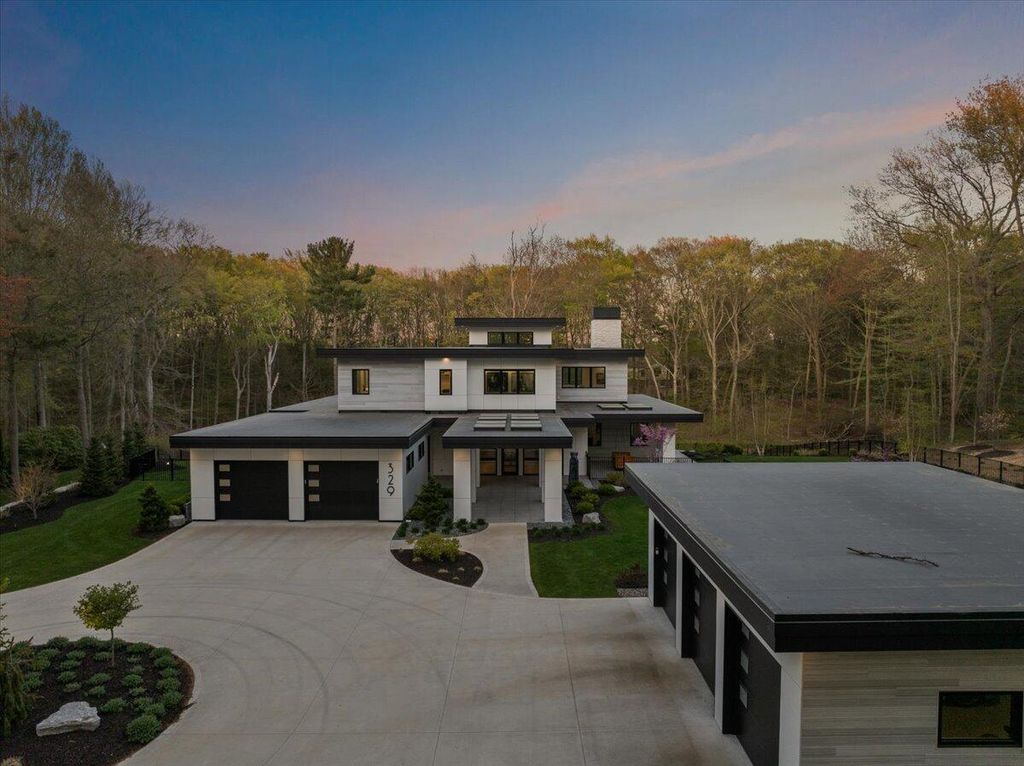 Photo of 329 N Lakeshore Drive, Holland, MI 49424 (MLS # 25022183)