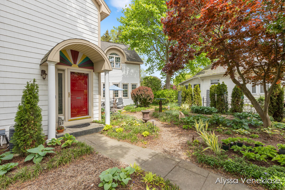 404 N Shore Drive