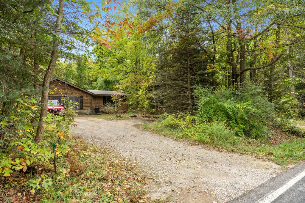 Photo of 6366 140th Avenue, Holland, MI 49423 (MLS # 25051753)