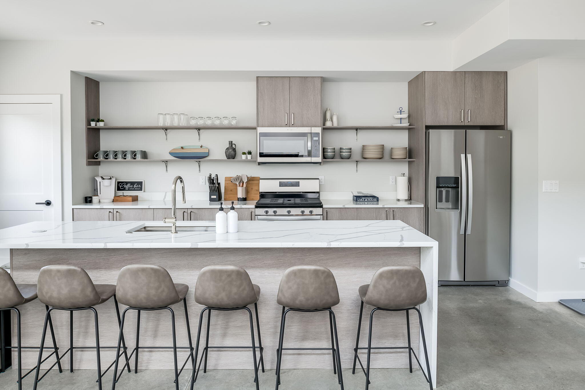 7400 Lake Solis Drive