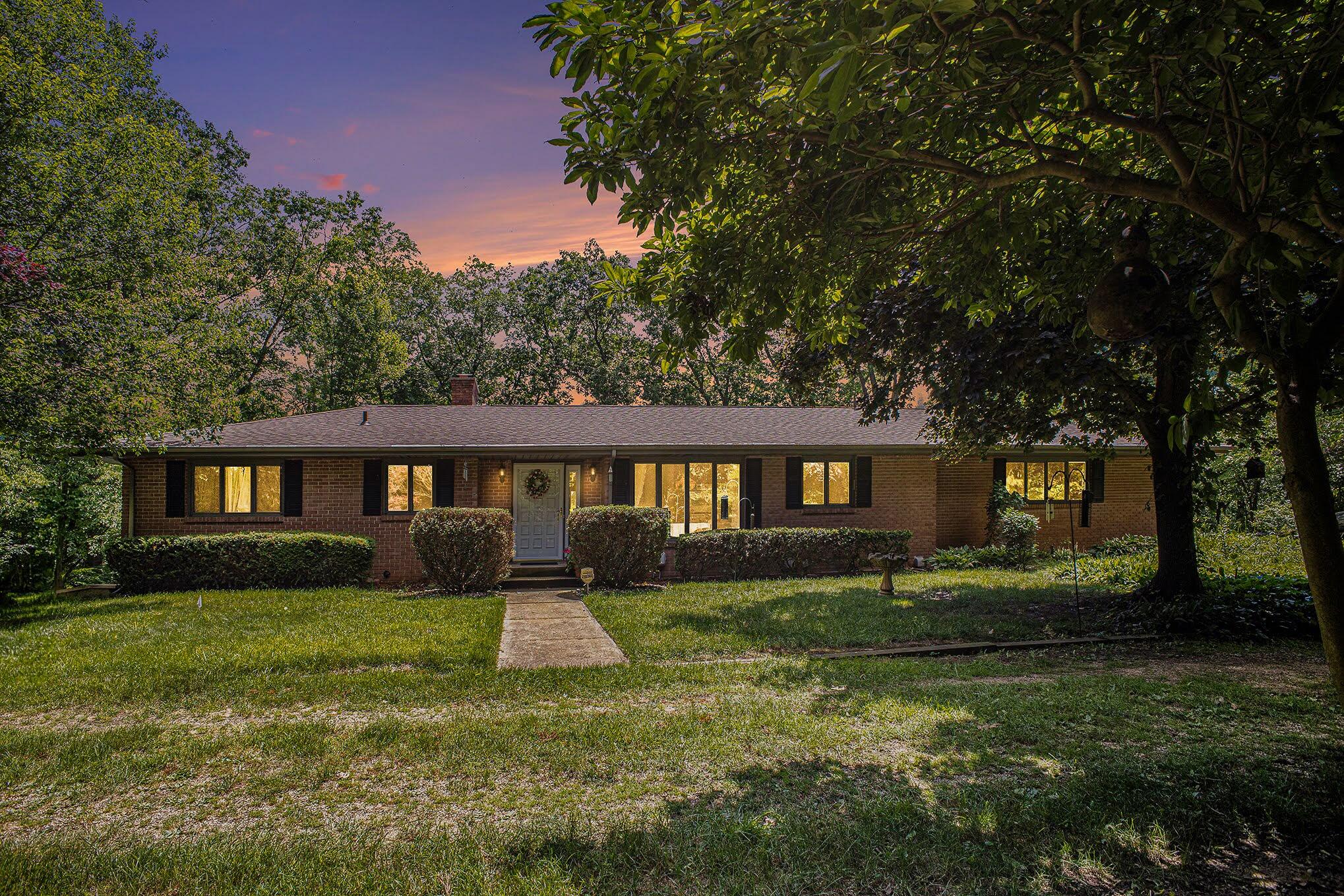 55835 Davis Lane