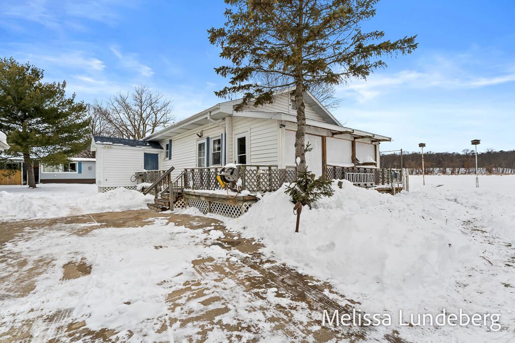 Photo of 11601 Van Lopik Avenue, Grand Haven, MI 49417 (MLS # 26004386)