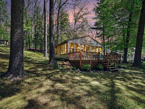 Photo of 9031 Acorn Drive, Holton, MI 49425 (MLS # 26023655)