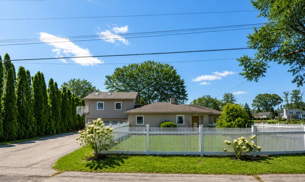 10401 DEGRAND ST, WHITE LAKE, MI 48386 - Image 5457ab48e683ec7d9ce9094ff8d79ea5/442242907