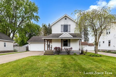 Photo of 916 Cogswell Street NW, Grand Rapids, MI 49544 (MLS # 26021936)