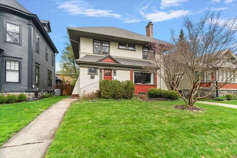 Photo of 566 Prospect Avenue SE, Grand Rapids, MI 49503 (MLS # 26017535)