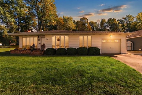 Photo for 84 E Hickory Road