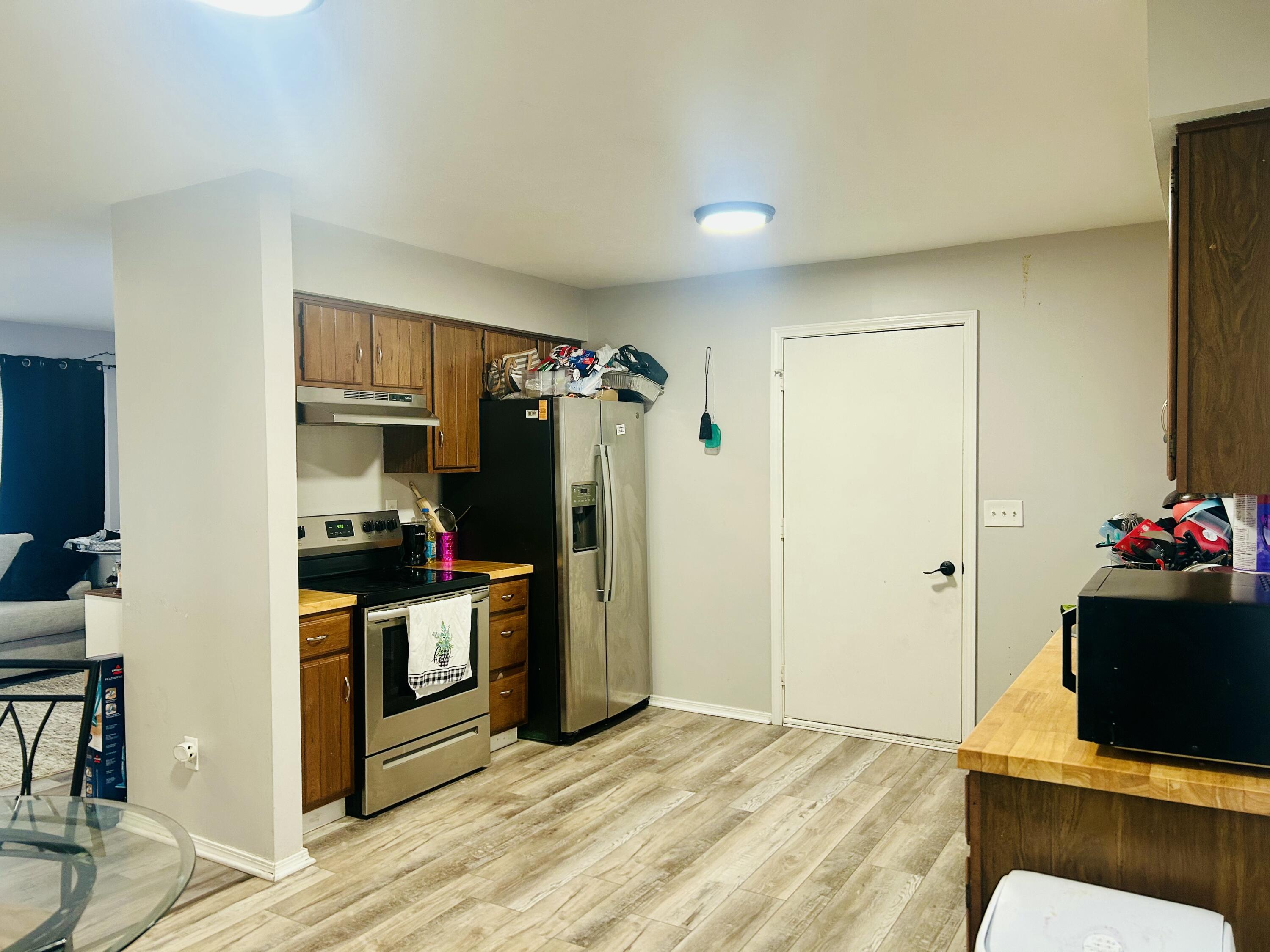 1012 N Greenlawn Drive