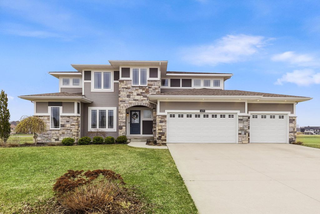 Photo of 4478 Point Superior Court, Holland, MI 49424 (MLS # 26009553)