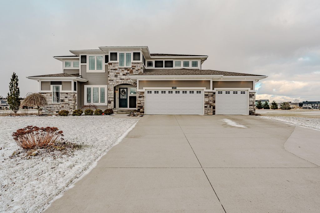 Photo of 4478 Point Superior Court, Holland, MI 49424 (MLS # 26009553)