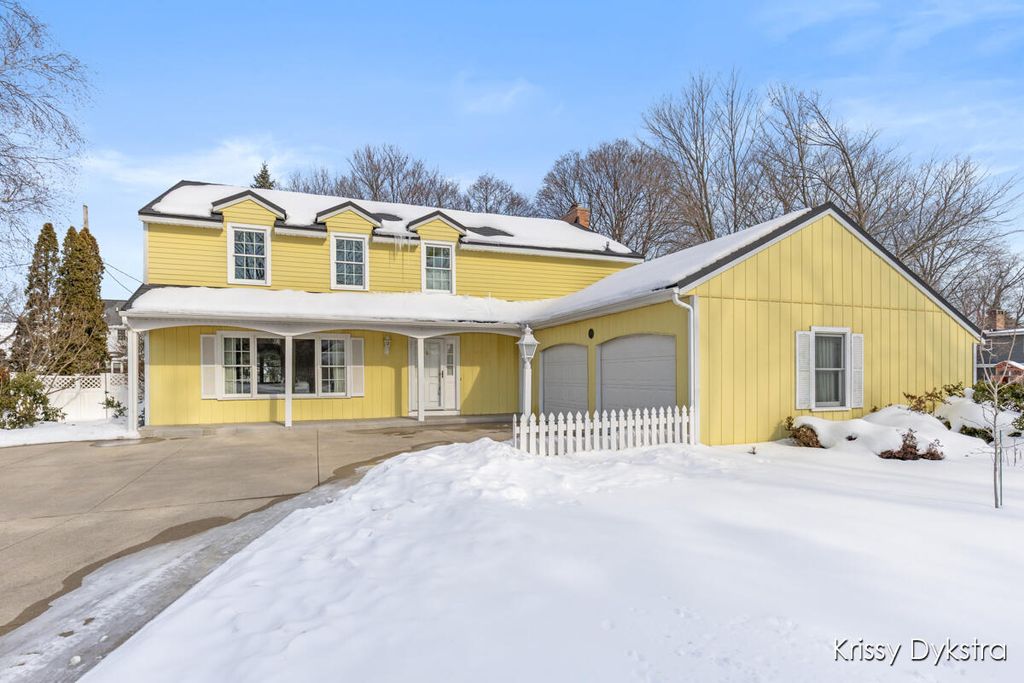 Photo of 699 Brookfield Drive, Holland, MI 49423 (MLS # 26005011)