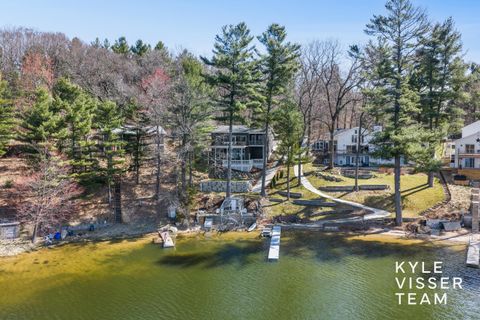 Photo of 7511 Ravine Drive NE, Belding, MI 48809 (MLS # 26014205)