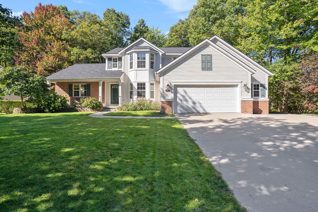 Photo of 18619 Woodduck Drive, Spring Lake, MI 49456 (MLS # 25052582)