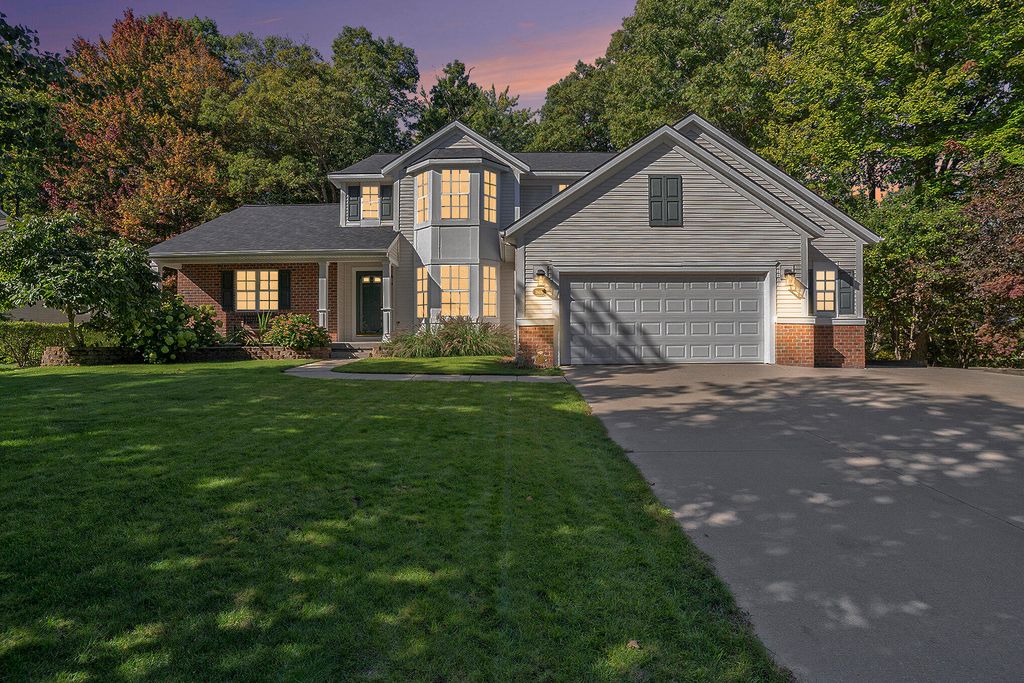 Photo of 18619 Woodduck Drive, Spring Lake, MI 49456 (MLS # 25052582)