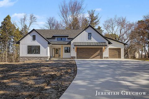 Photo of 2160 Engleside Drive SE, Grand Rapids, MI 49546 (MLS # 26009259)