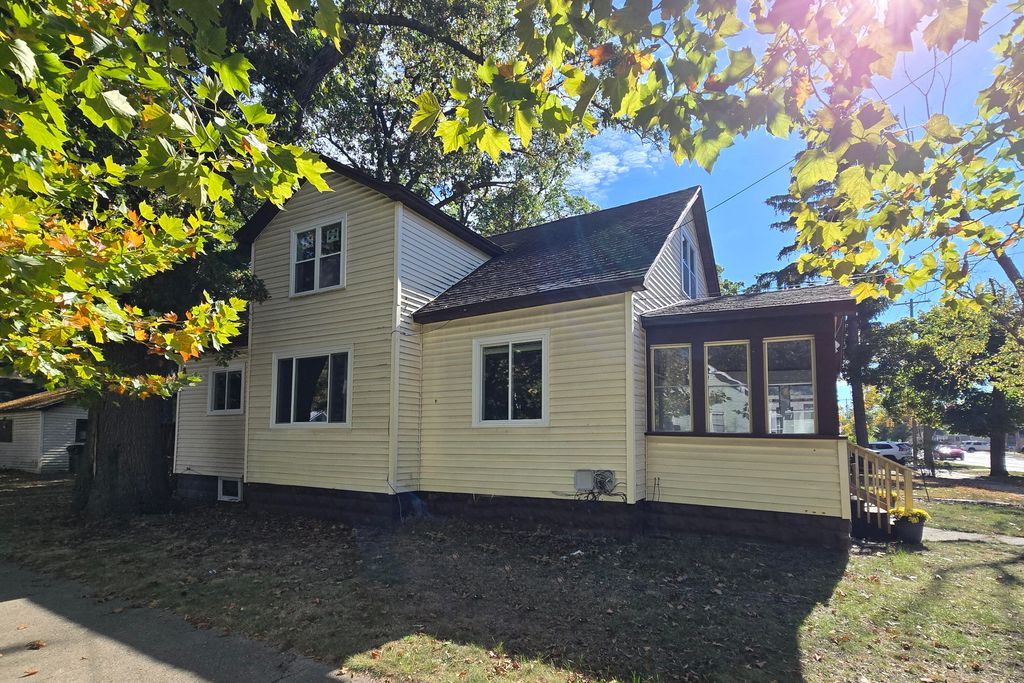 Photo of 1752 Wood Street, Muskegon, MI 49442 (MLS # 25055296)