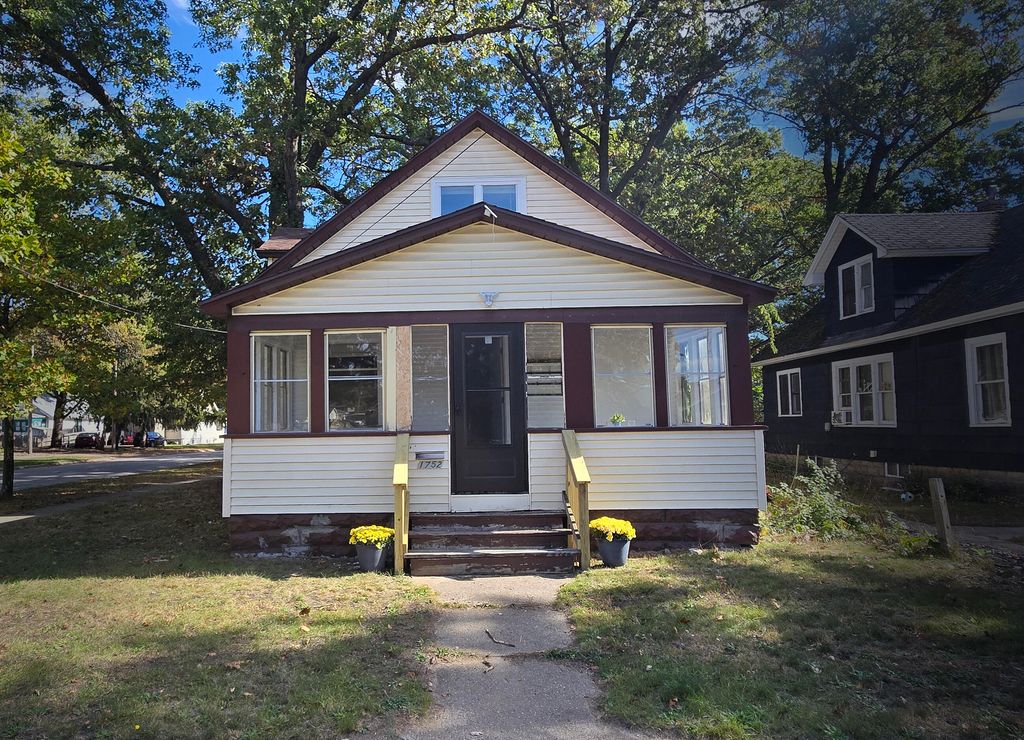 Photo of 1752 Wood Street, Muskegon, MI 49442 (MLS # 25055296)