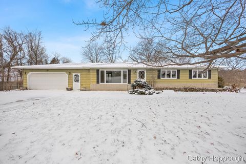 Photo of 250 Meadowlane Drive, Portland, MI 48875 (MLS # 26000319)