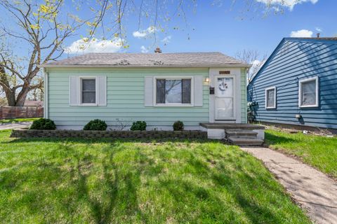 Photo of 24601 Dartmouth Street, Dearborn Heights, MI 48125 (MLS # 26017260)