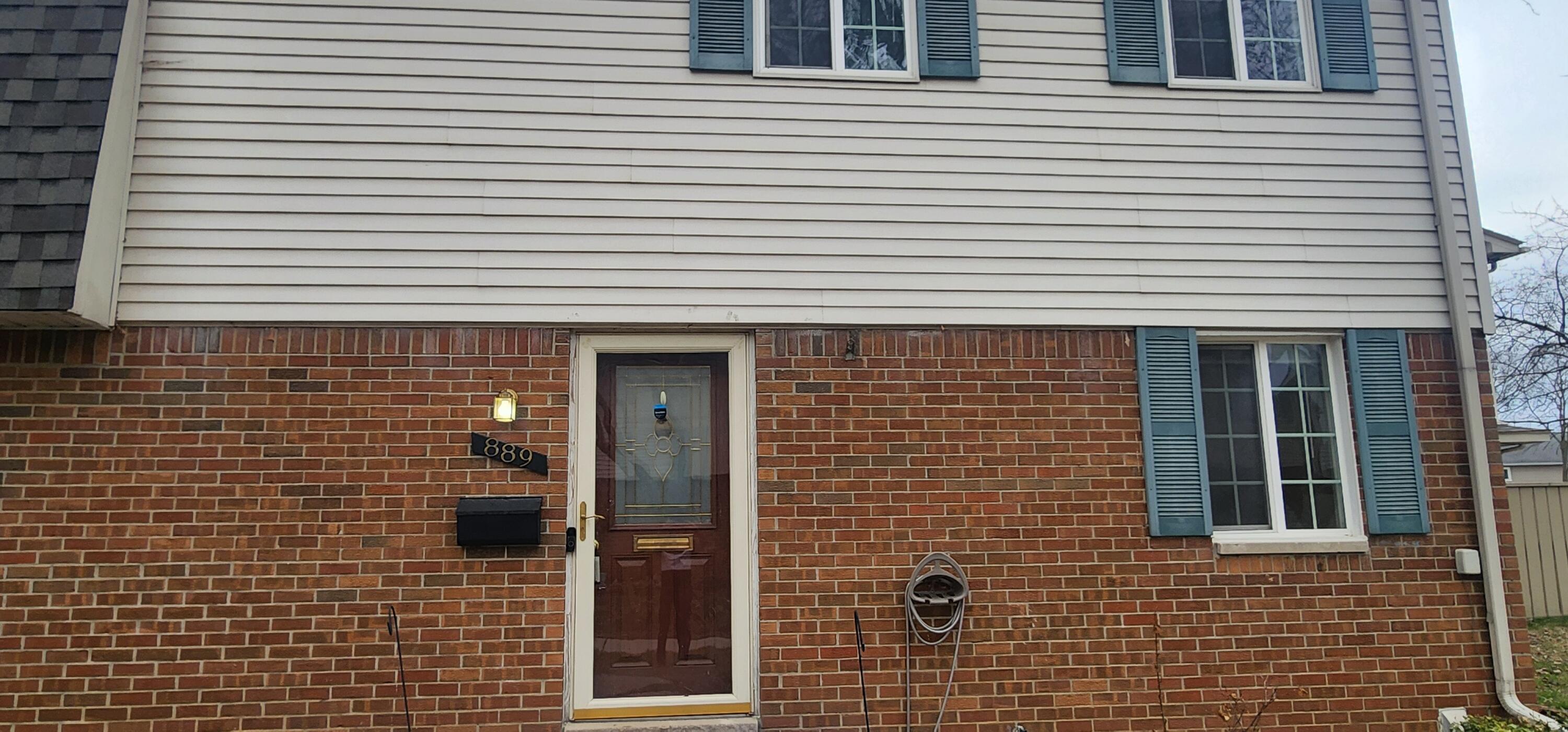 889 Kirts Boulevard