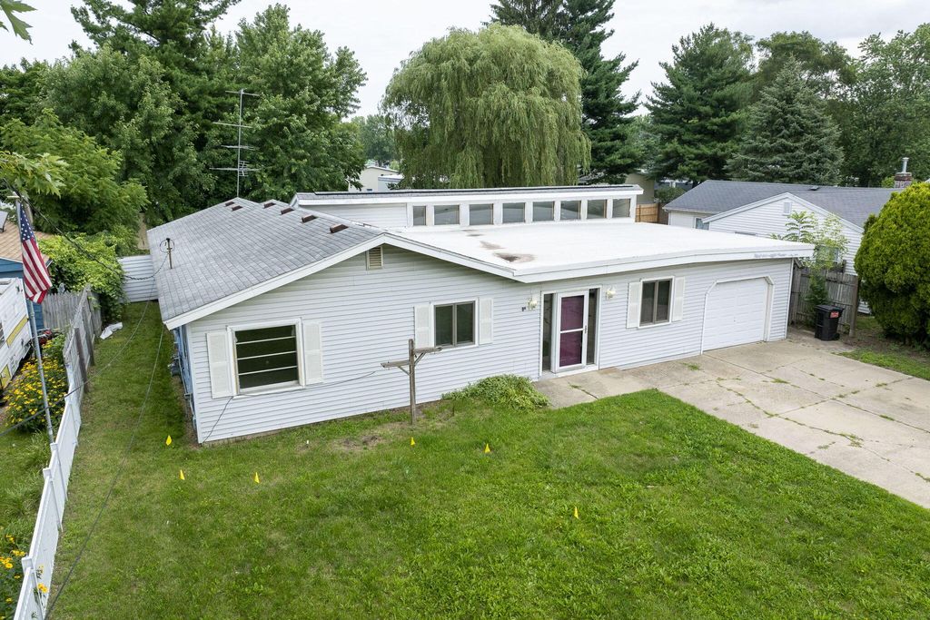 Photo of 143 60th Street SE, Grand Rapids, MI 49548 (MLS # 24035012)