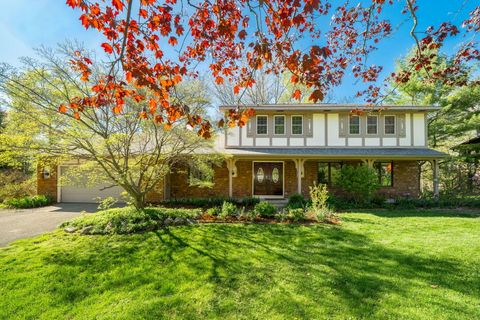 Photo of 2551 Riveredge Drive SE, Grand Rapids, MI 49546 (MLS # 26019339)