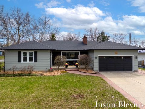 Photo of 154 N Parklane Drive NE, Grand Rapids, MI 49505 (MLS # 26016726)