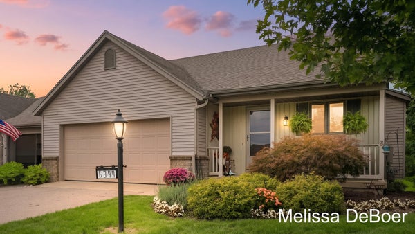 6349 EASTRIDGE CT, HUDSONVILLE, MI 49426 - Image 56d2f85aca53c3f10ed78e8677a2d714/655955954