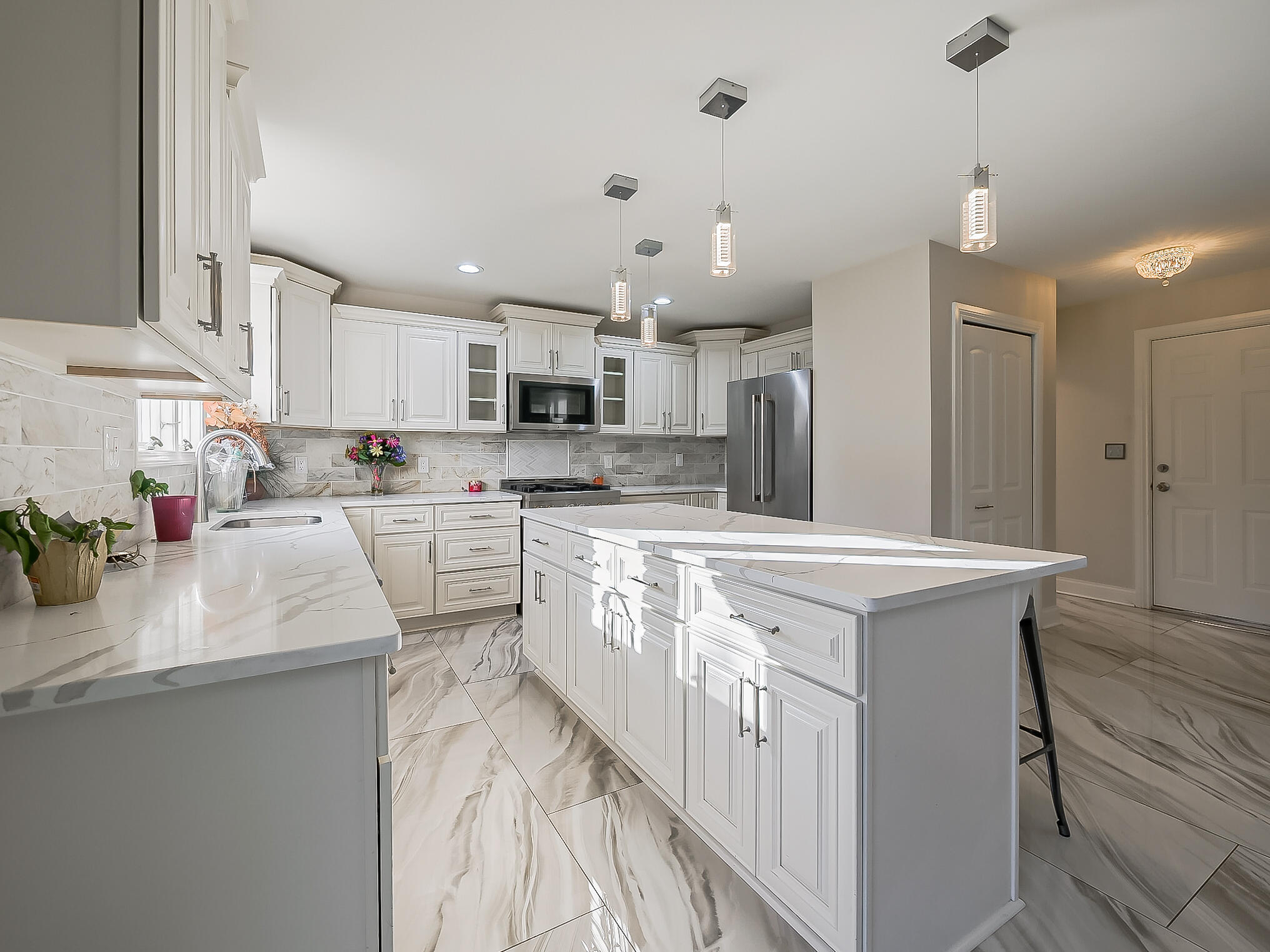 3345 E Commerce Road