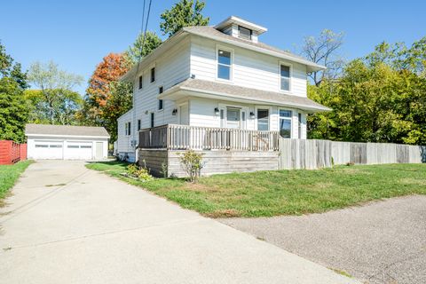 Photo of 449 E Napier Avenue, Benton Harbor, MI 49022 (MLS # 25053712)