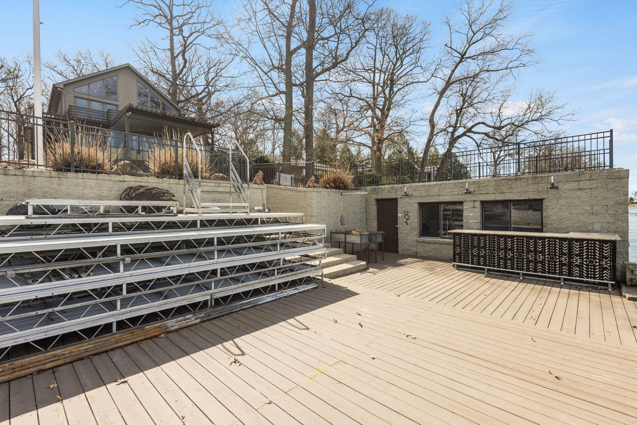 Edwardsburg, Michigan 49112, United States, 3 Bedrooms Bedrooms, ,4 BathroomsBathrooms,Residential,Active,94742