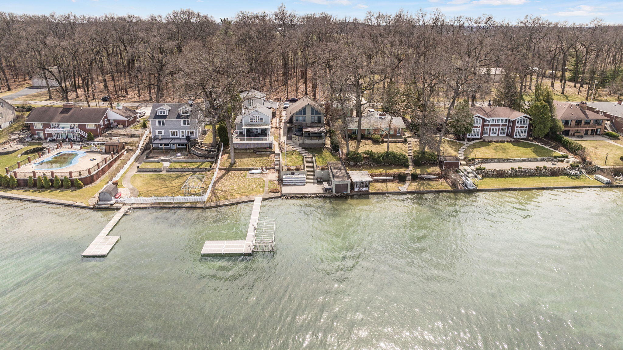 Edwardsburg, Michigan 49112, United States, 3 Bedrooms Bedrooms, ,4 BathroomsBathrooms,Residential,Active,94742