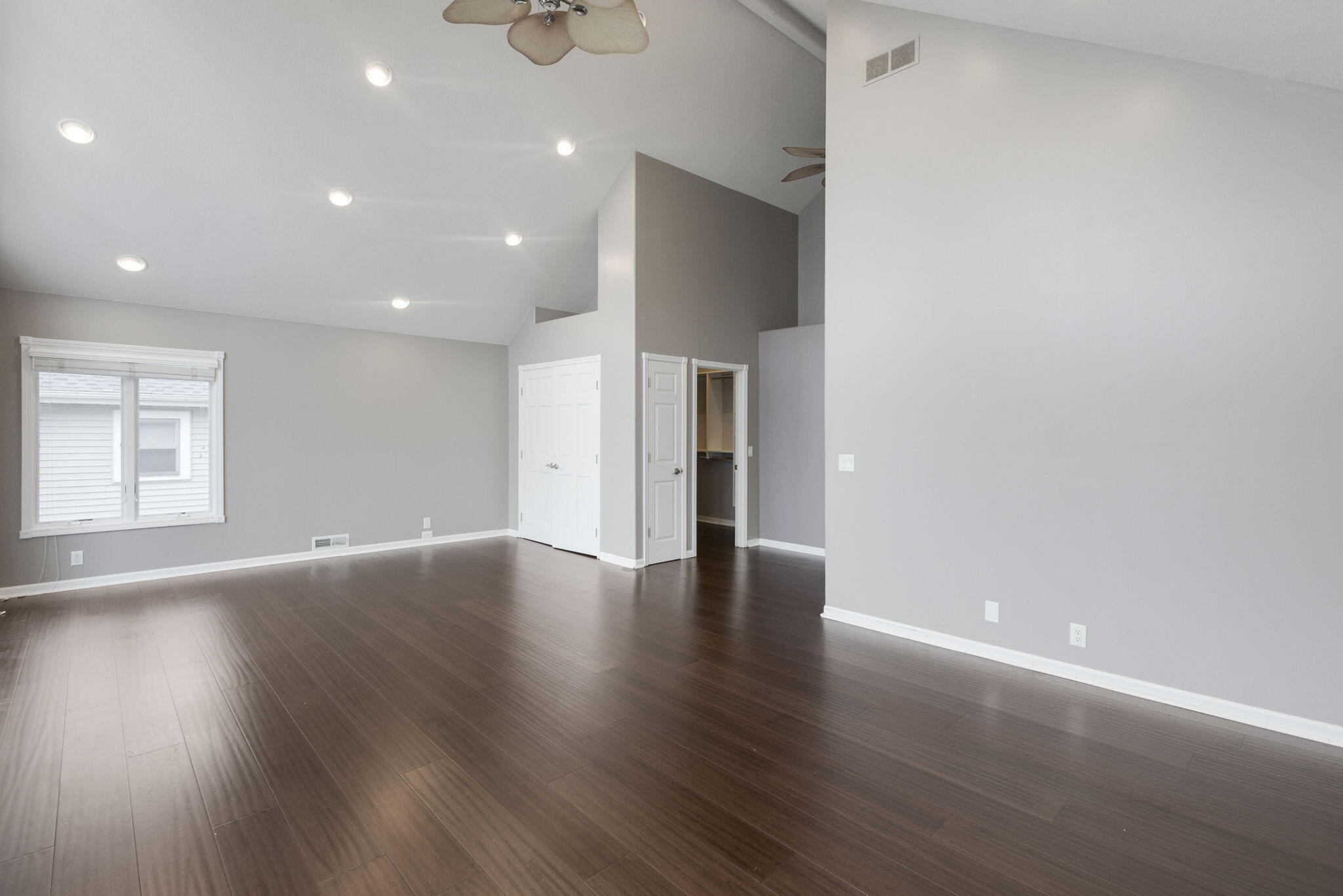 Edwardsburg, Michigan 49112, United States, 3 Bedrooms Bedrooms, ,4 BathroomsBathrooms,Residential,Active,94742