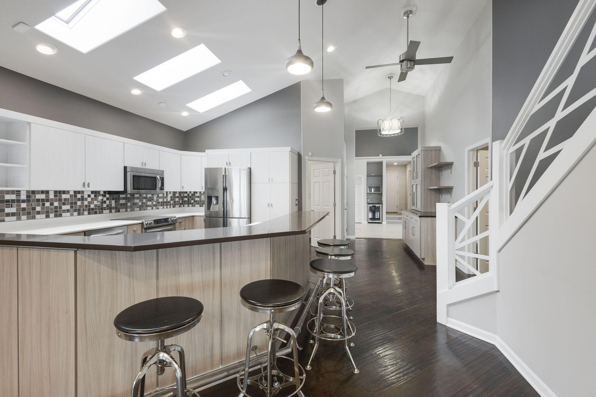 Edwardsburg, Michigan 49112, United States, 3 Bedrooms Bedrooms, ,4 BathroomsBathrooms,Residential,Active,94742