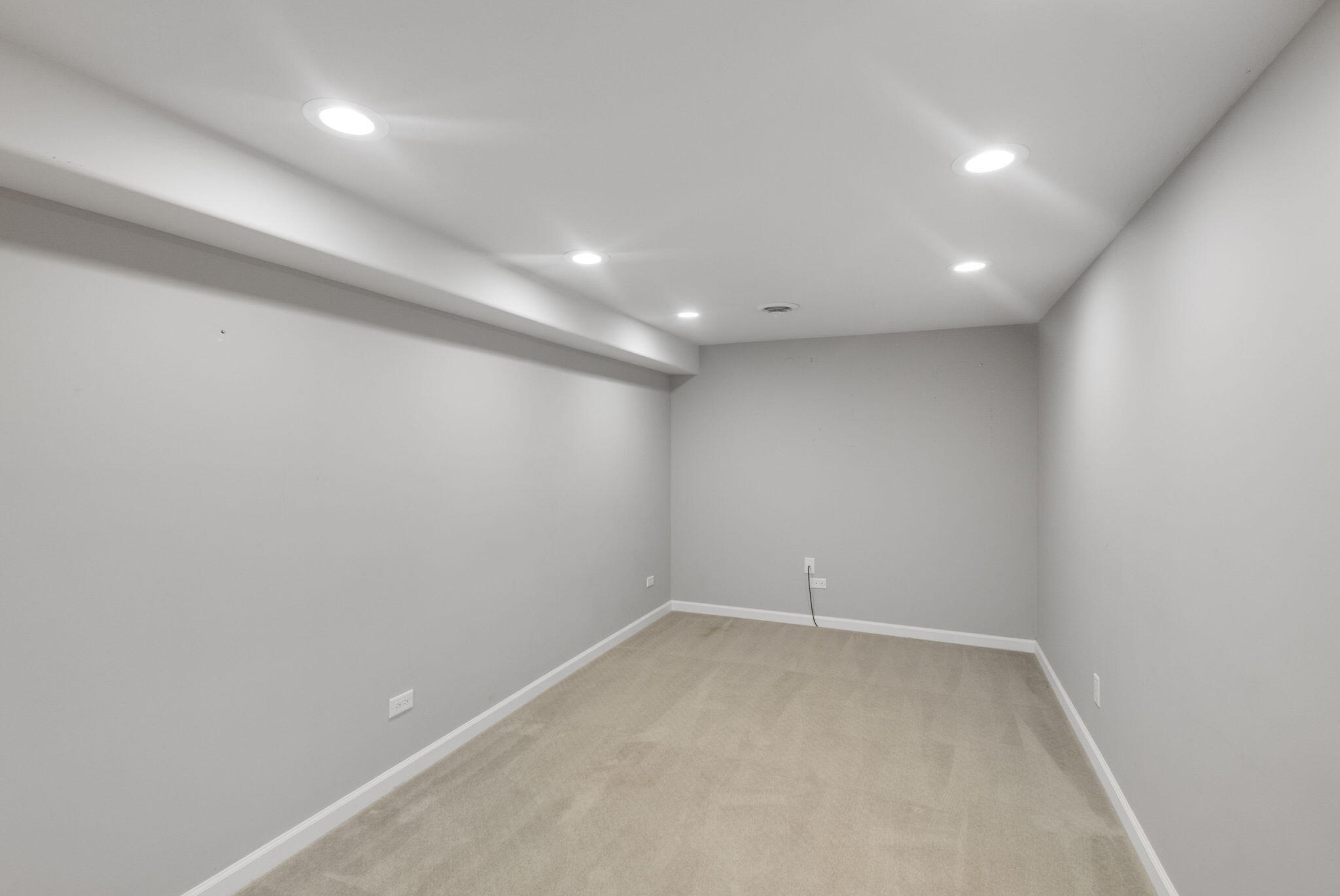 Edwardsburg, Michigan 49112, United States, 3 Bedrooms Bedrooms, ,4 BathroomsBathrooms,Residential,Active,94742