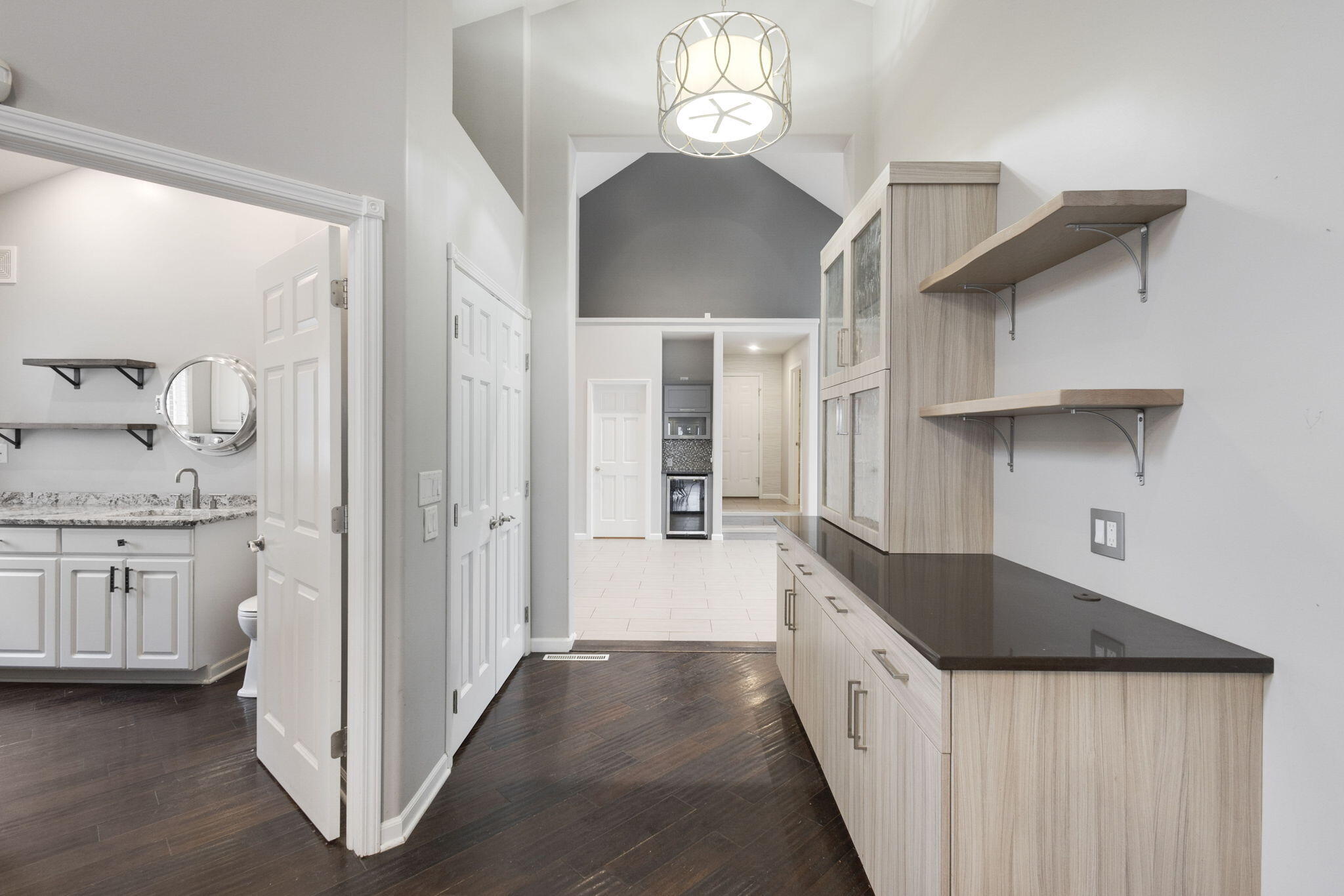 Edwardsburg, Michigan 49112, United States, 3 Bedrooms Bedrooms, ,4 BathroomsBathrooms,Residential,Active,94742