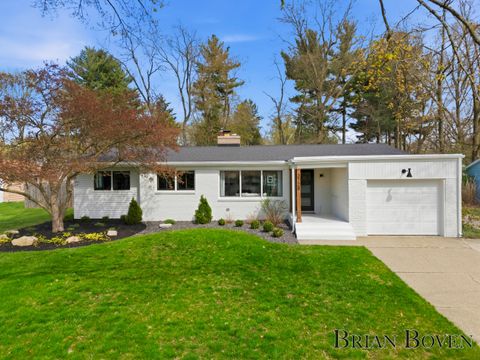 Photo of 3728 Williamson Avenue NE, Grand Rapids, MI 49525 (MLS # 26017099)