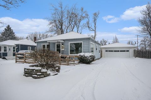 Photo of 2921 Fulford Street, Kalamazoo, MI 49001 (MLS # 26002403)