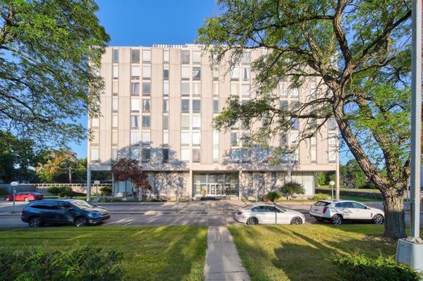 715 W MICHIGAN AVE APT 404, JACKSON, MI 49201 - Image 5751b84e37cedf708ec5ac47876c13f0/2431802191