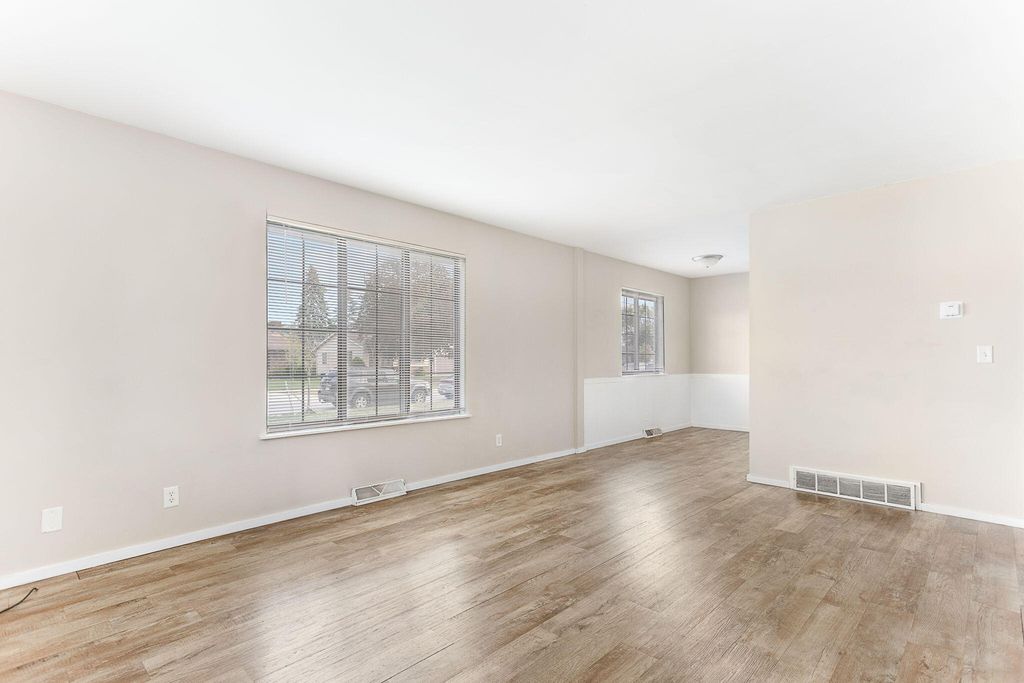 Photo of 478 W 30th Street, Holland, MI 49423 (MLS # 25053243)