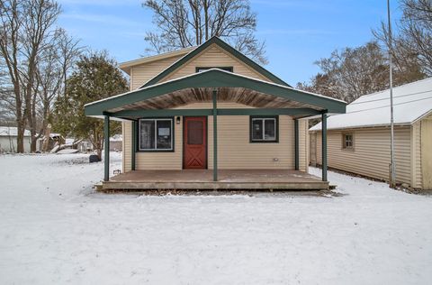 Photo of 8496 Mill Street, Onekama, MI 49675 (MLS # 26008533)